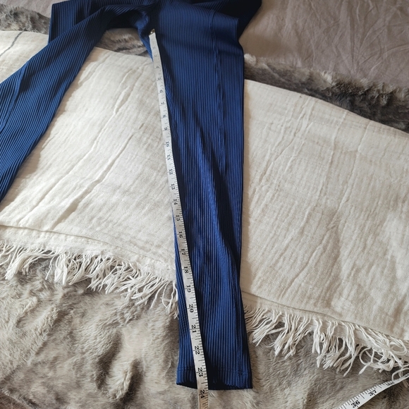 Year of Ours Ribbed Lace Up Football Leggings in Navy size Medium - Picture 16 of 17